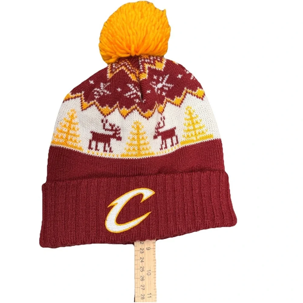 Adidas Cleveland Cavaliers Knit Cuffed Beanie Hat Pom-pom 100% ACRYLIC burgundy